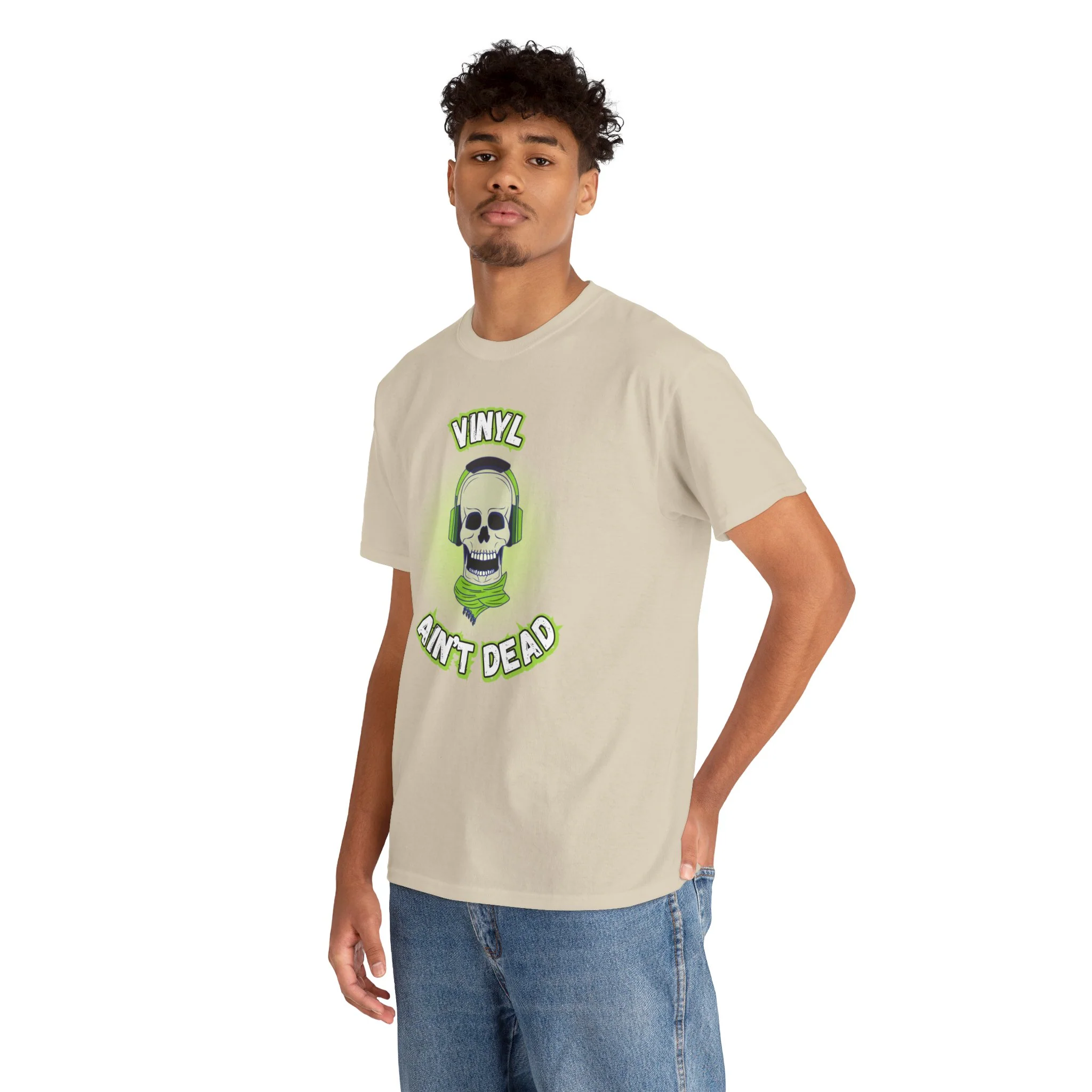 'Vinyl Ain't Dead' Headphones Men's T-Shirt - Image 13