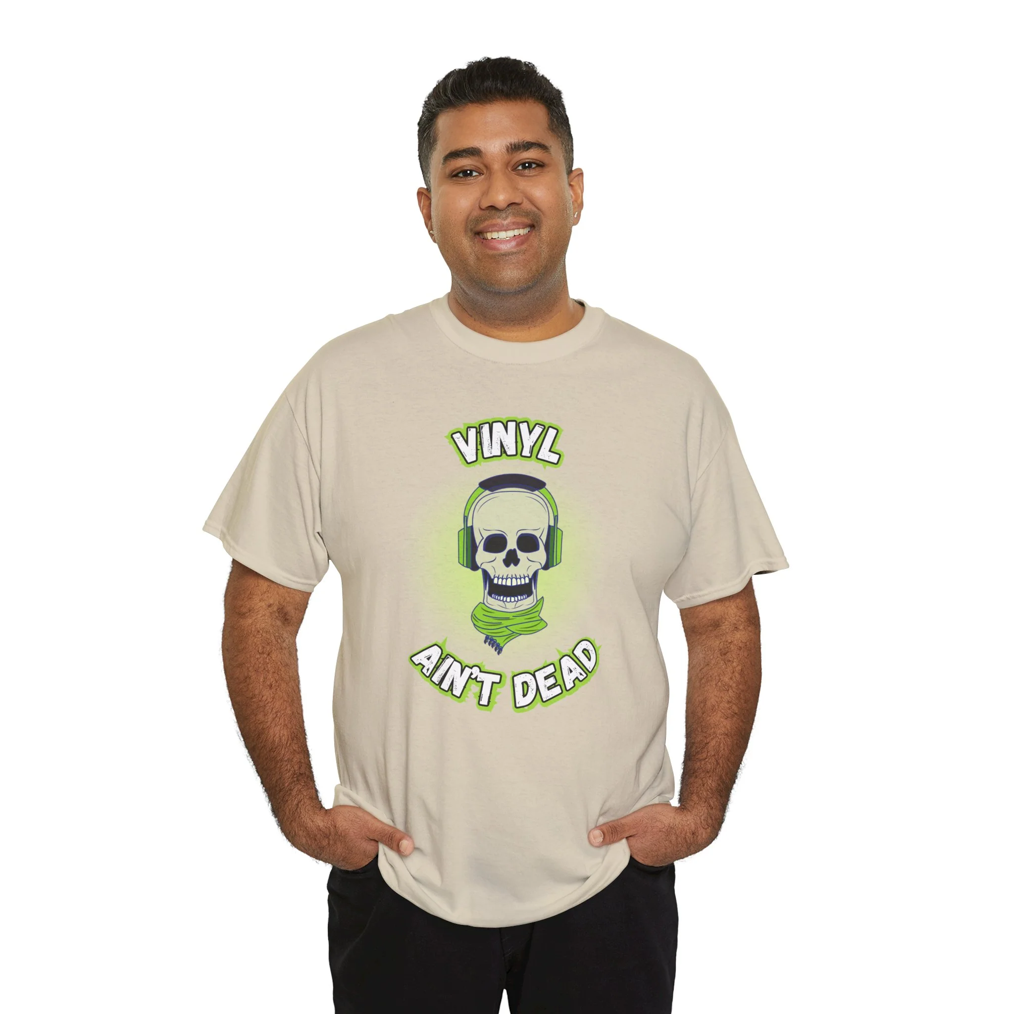 'Vinyl Ain't Dead' Headphones Men's T-Shirt - Image 14