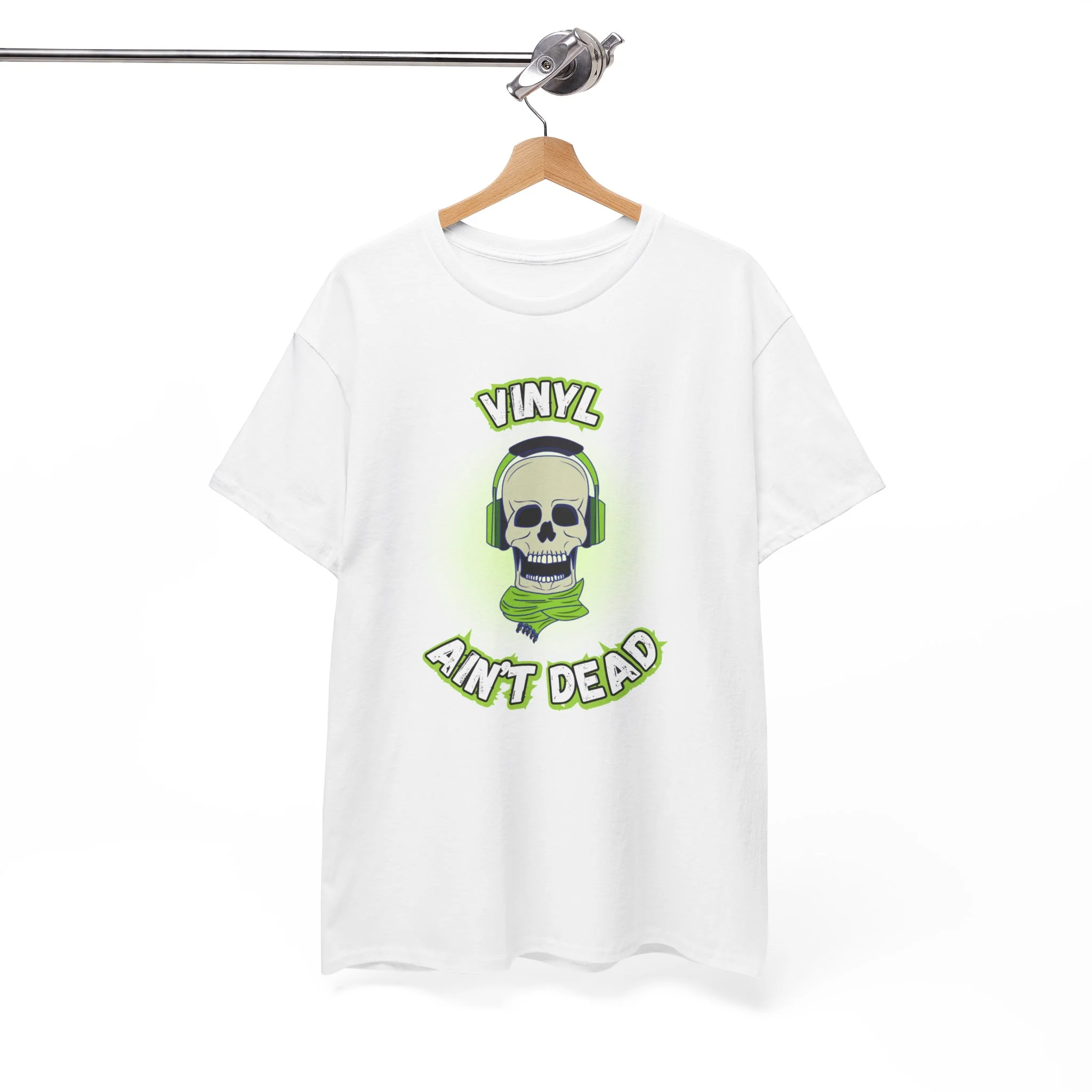 'Vinyl Ain't Dead' Headphones Men's T-Shirt - Image 20