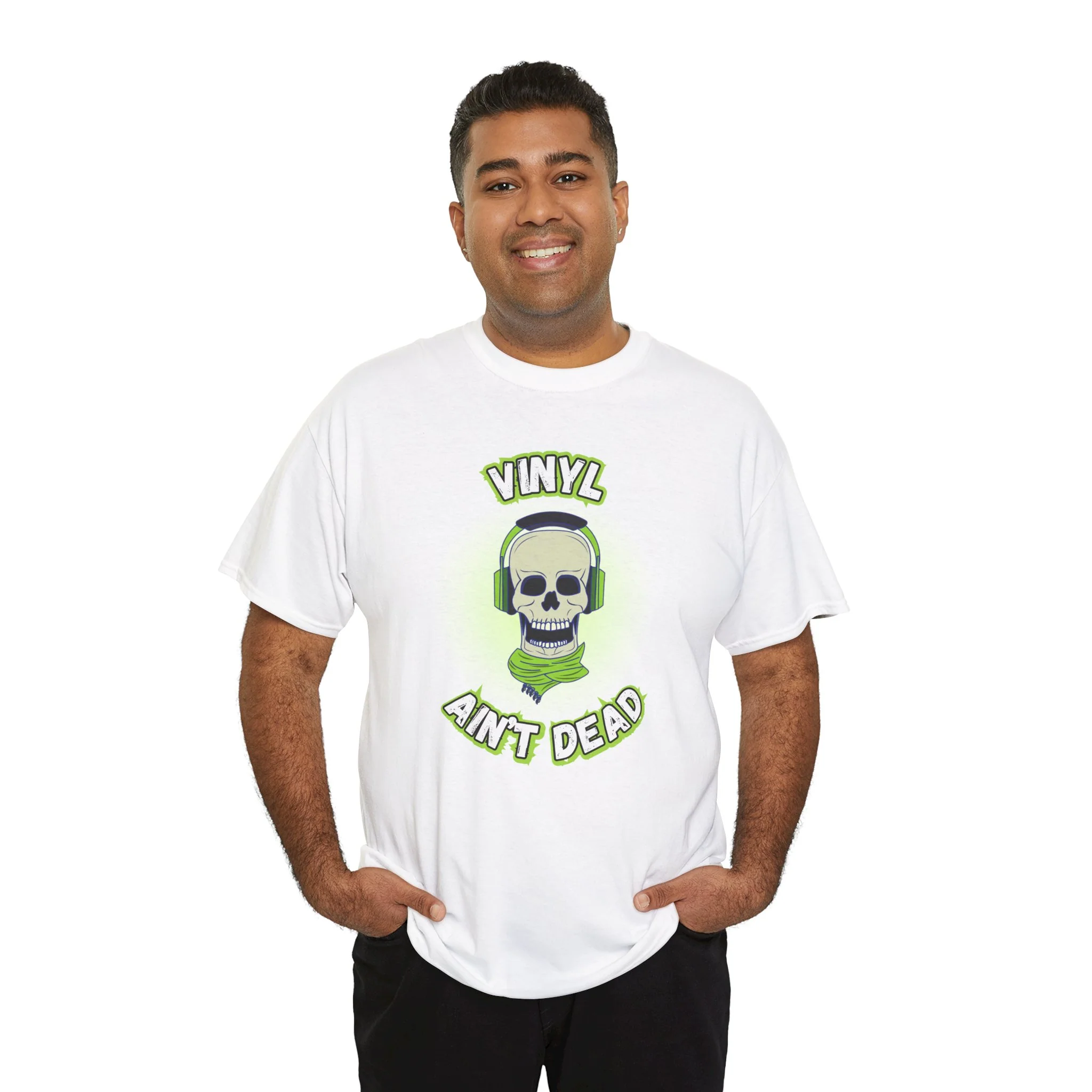 'Vinyl Ain't Dead' Headphones Men's T-Shirt - Image 22