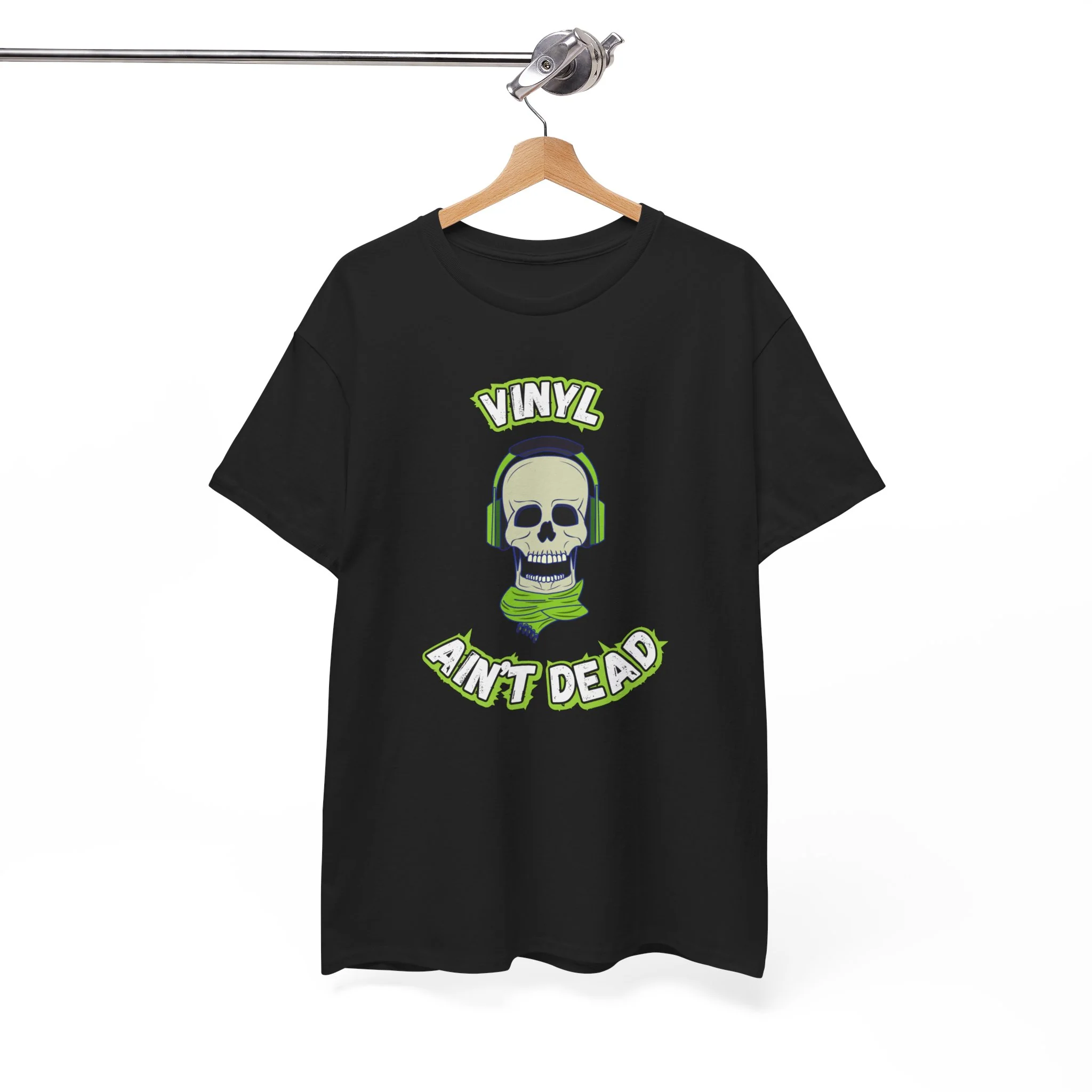 'Vinyl Ain't Dead' Headphones Men's T-Shirt - Image 44