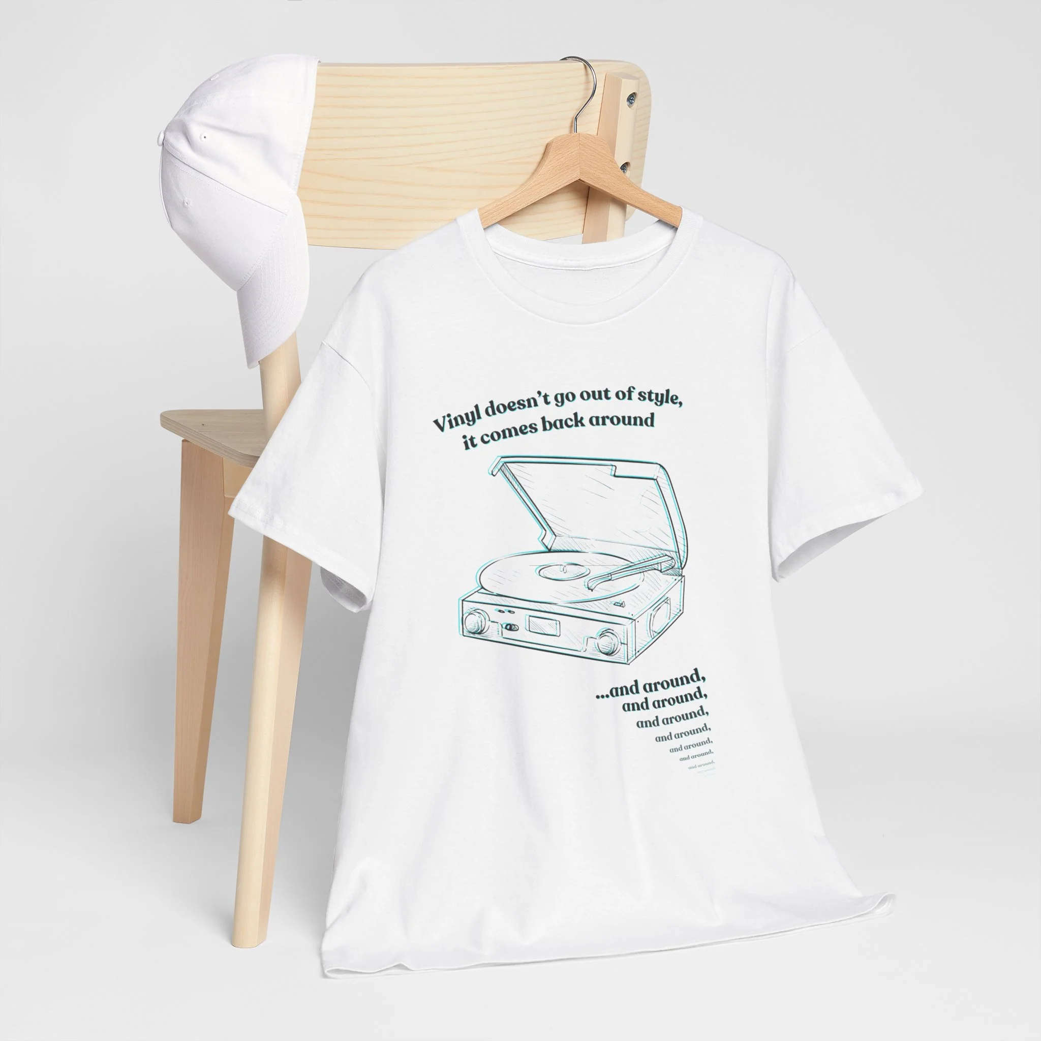 'Vinyl Doesn't Go Out Of Style' Men's T-Shirt - Image 12