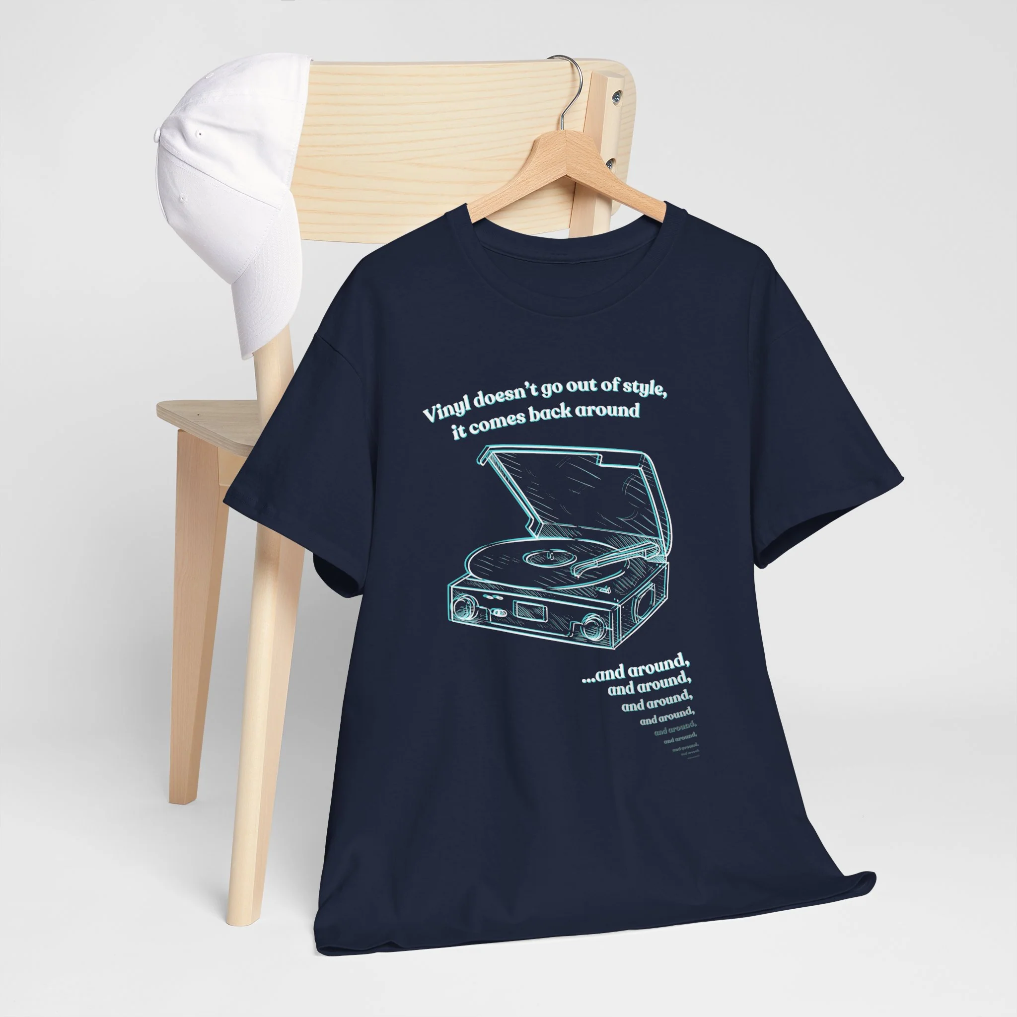 'Vinyl Doesn't Go Out Of Style' Men's T-Shirt - Image 22
