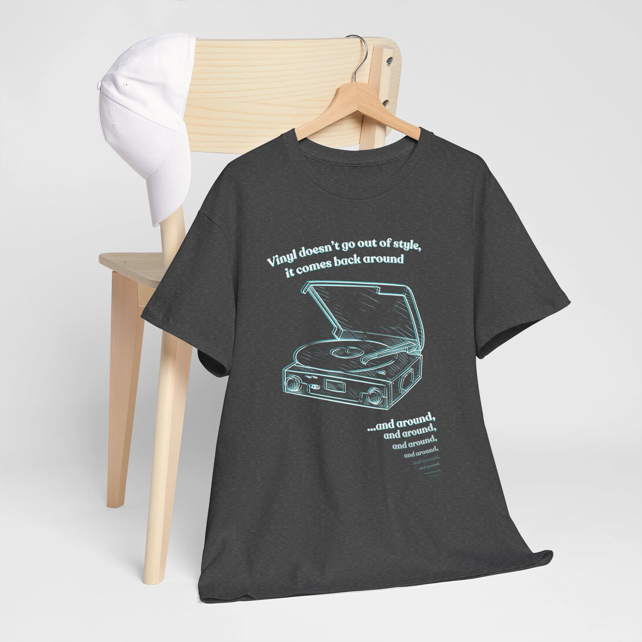 'Vinyl Doesn't Go Out Of Style' Men's T-Shirt - Image 31